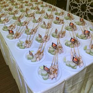 acara coroprate tapi ada stall sate taichan yess bener banget nih—gak cuma di senayan, di weddin